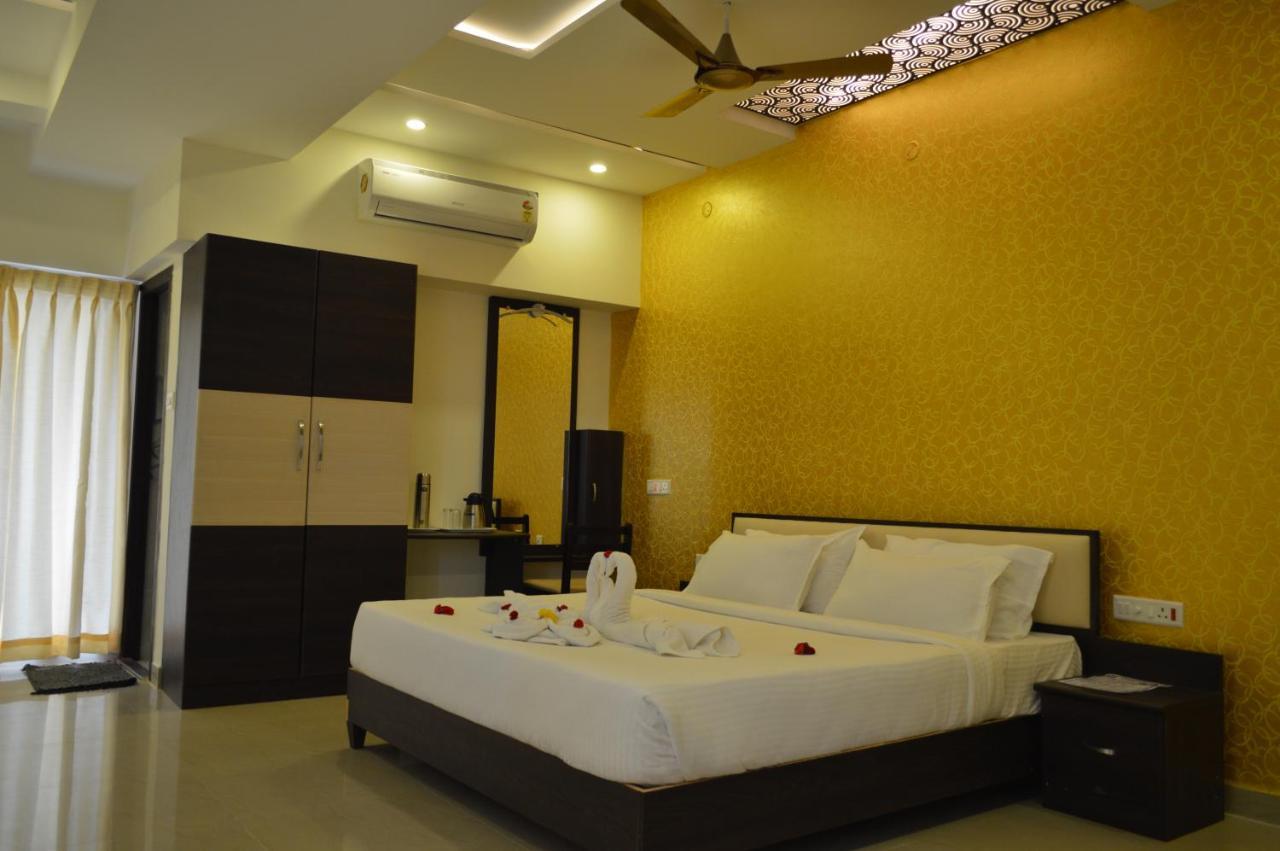 Hotel Ambai Grand Ambāsamudram Exterior foto