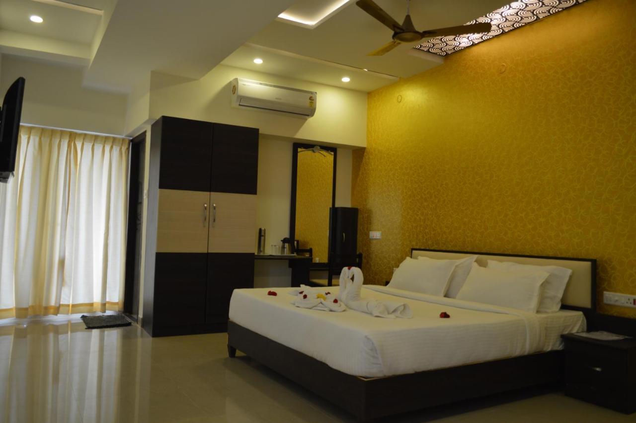 Hotel Ambai Grand Ambāsamudram Exterior foto