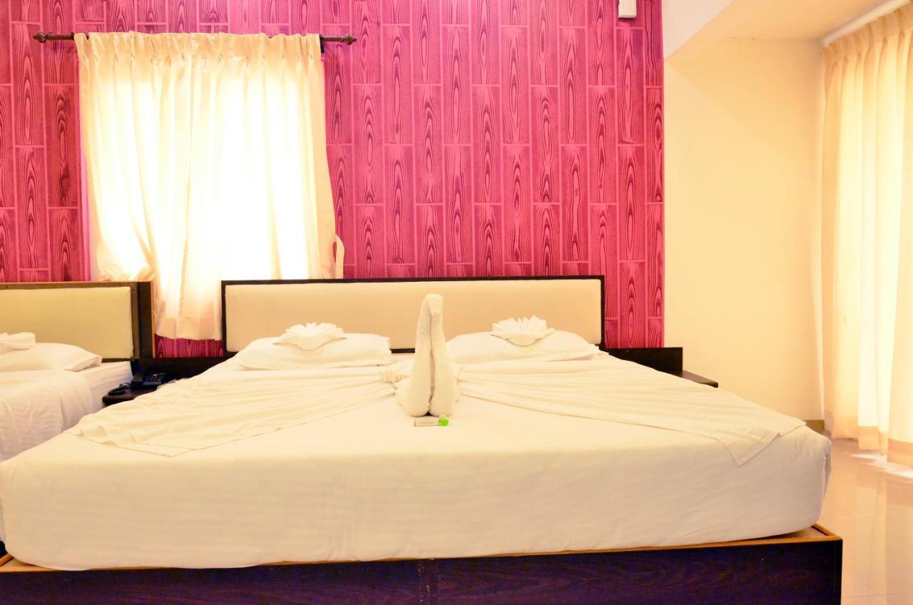 Hotel Ambai Grand Ambāsamudram Exterior foto